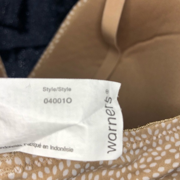 Warner’s woman’s Bra 36B Wireless - Picture 4 of 9